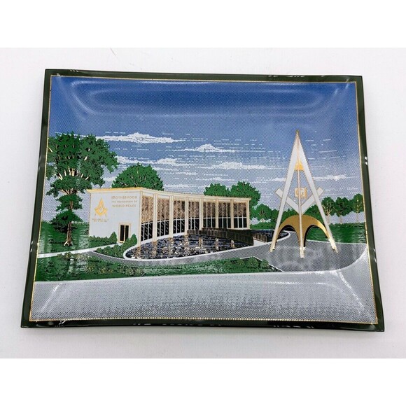 Vintage 1964-65 NY World’s Fair Freemasons Glass Tray Masonic Brotherhood Center - Picture 1 of 14